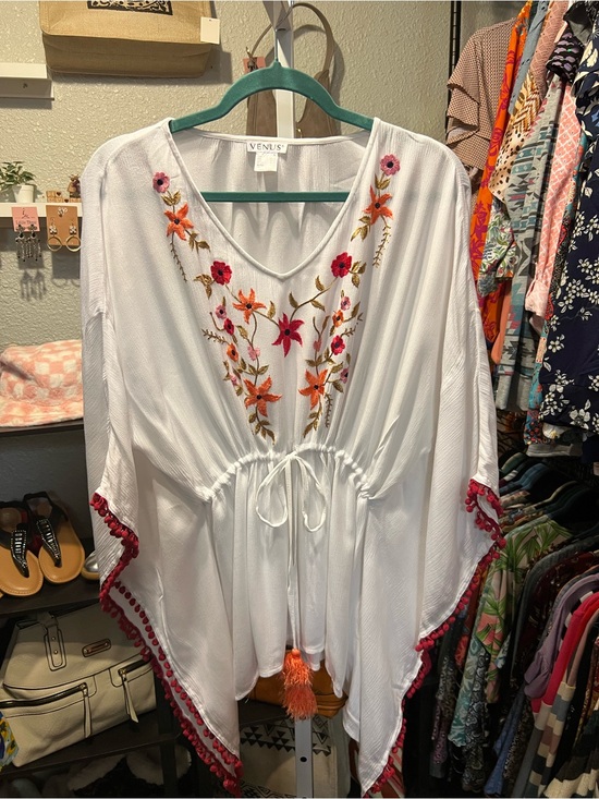 VENUS Tops - VENUS White Embroidered V-Neck Tunic with Orange Tassel & Pink Trim